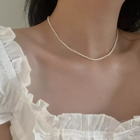 [SOLD] Dainty mini pearl necklace choker natural freshwater pearls 100% Handmade - Picture 4 of 7